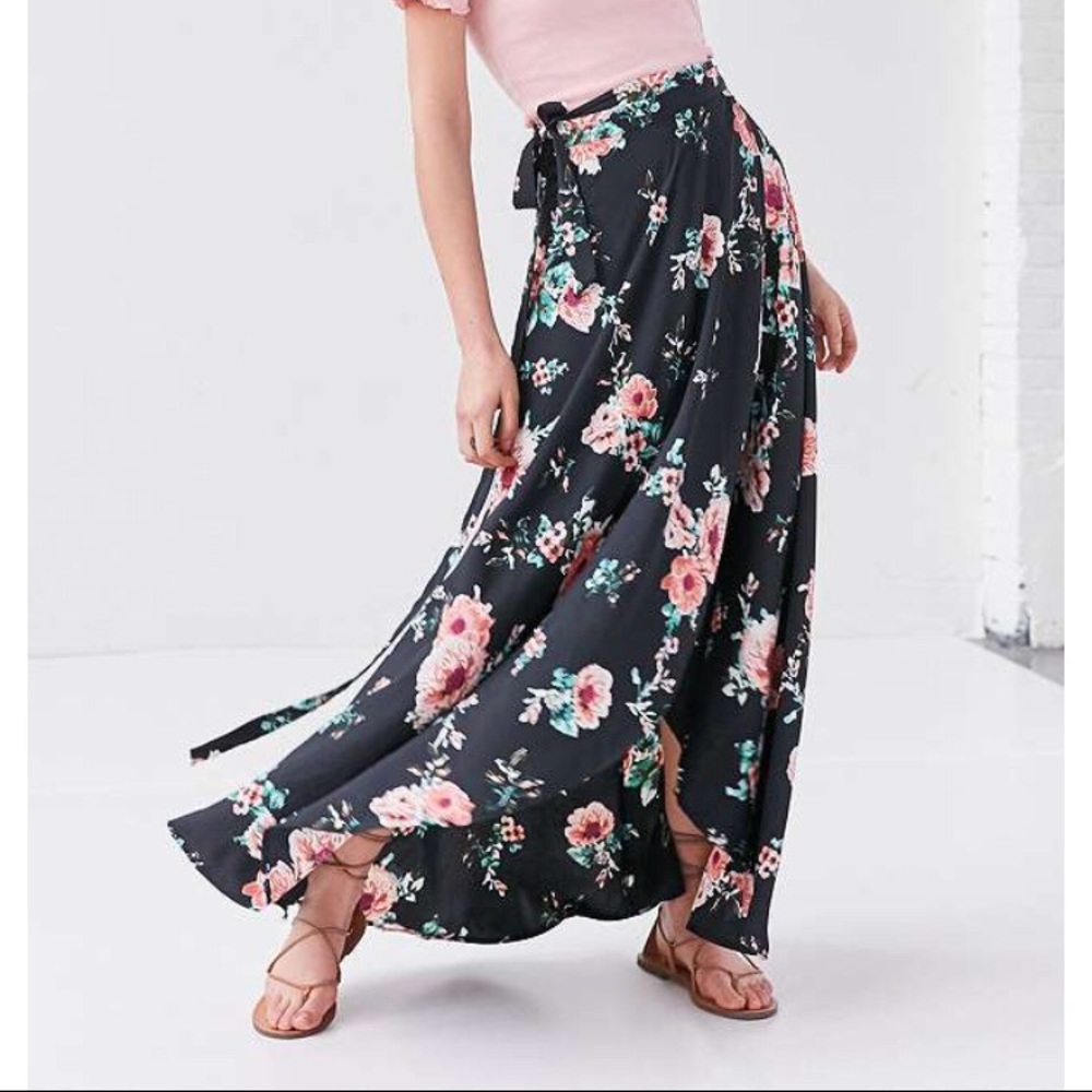 Urban Outfitters BDG true wrap skirt size xs